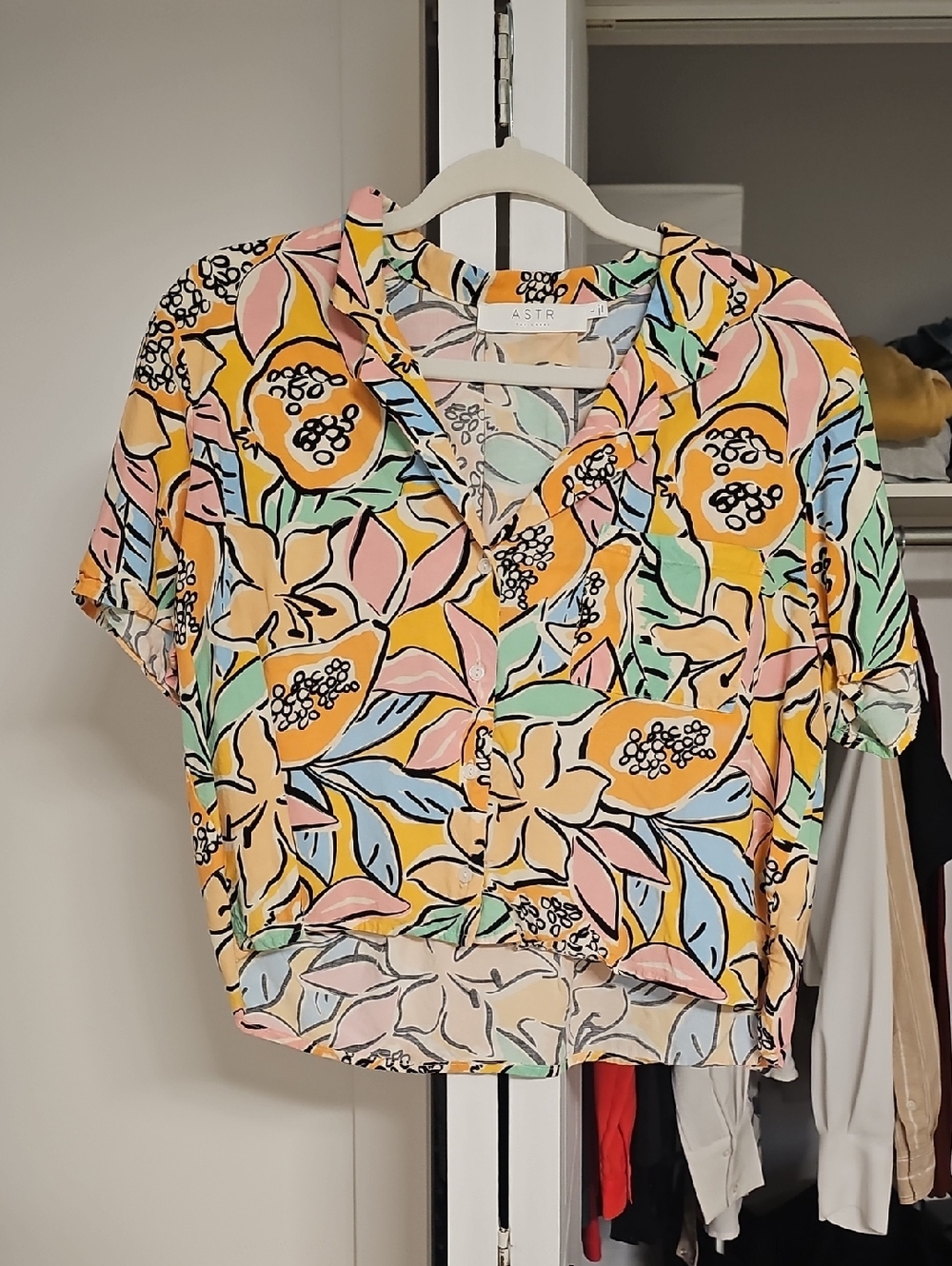 Astr Multicolor Yellow Floral Button-Front Crop Shirt